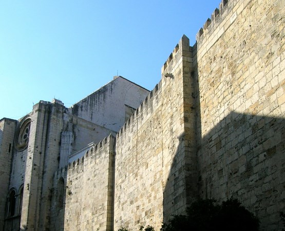  mur cathdrale lisbonne portugal